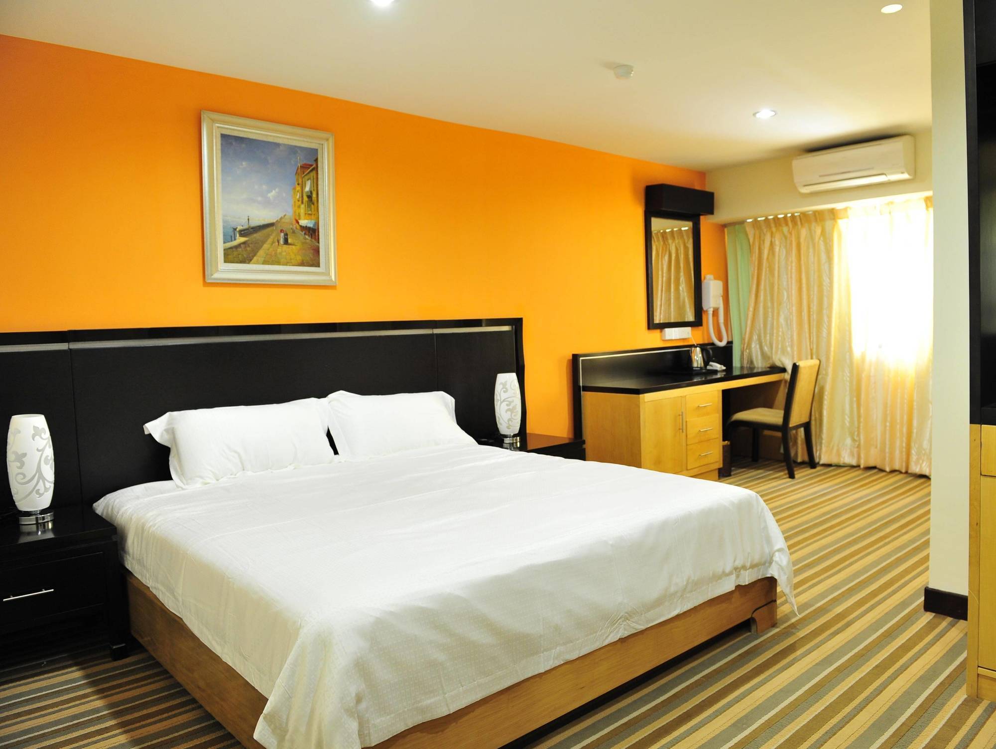 Malacca Hallmark Express Hotel מראה חיצוני תמונה